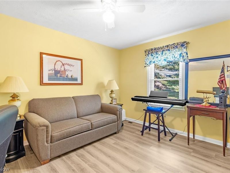 10412 Scotney Avenue, North Canton, OH 44720 Photo 23