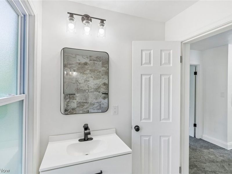 906 Keystone Drive , Cleveland Heights, OH 44121 Photo 17