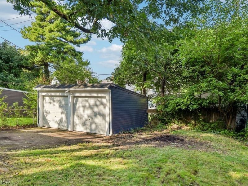 906 Keystone Drive , Cleveland Heights, OH 44121 Photo 23