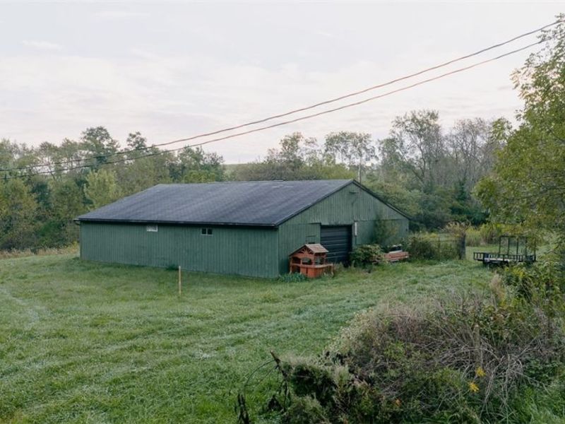 940 Parks Avenue SE, Paris, OH 44669 Photo 4