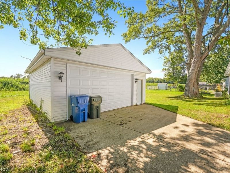 34297 W Point Drive , North Ridgeville, OH 44039 Photo 30