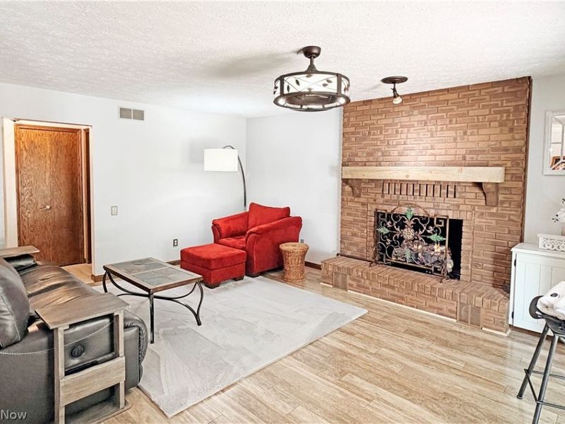 1043 Reedy Drive , Wadsworth, OH 44281 Photo 16