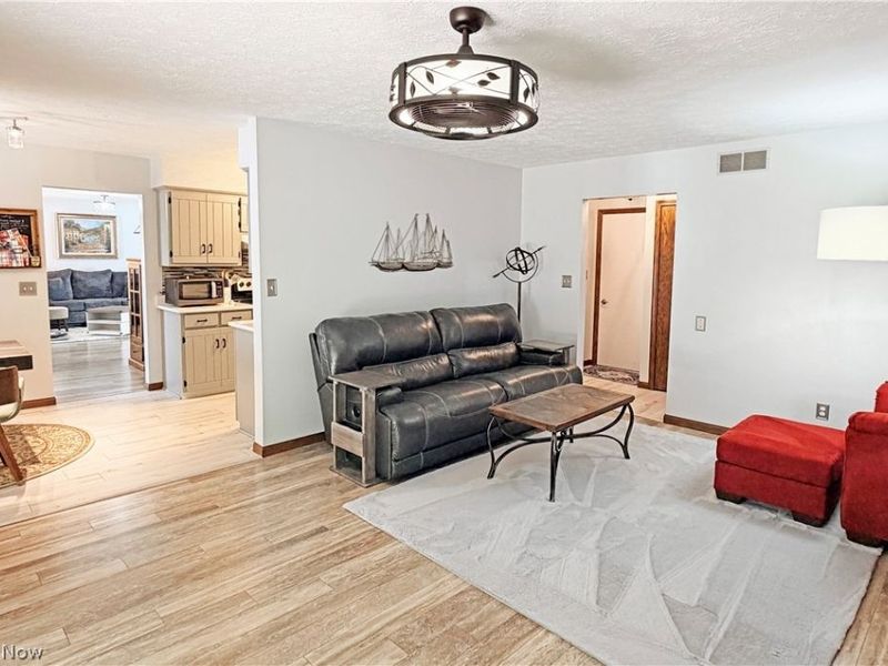 1043 Reedy Drive , Wadsworth, OH 44281 Photo 17