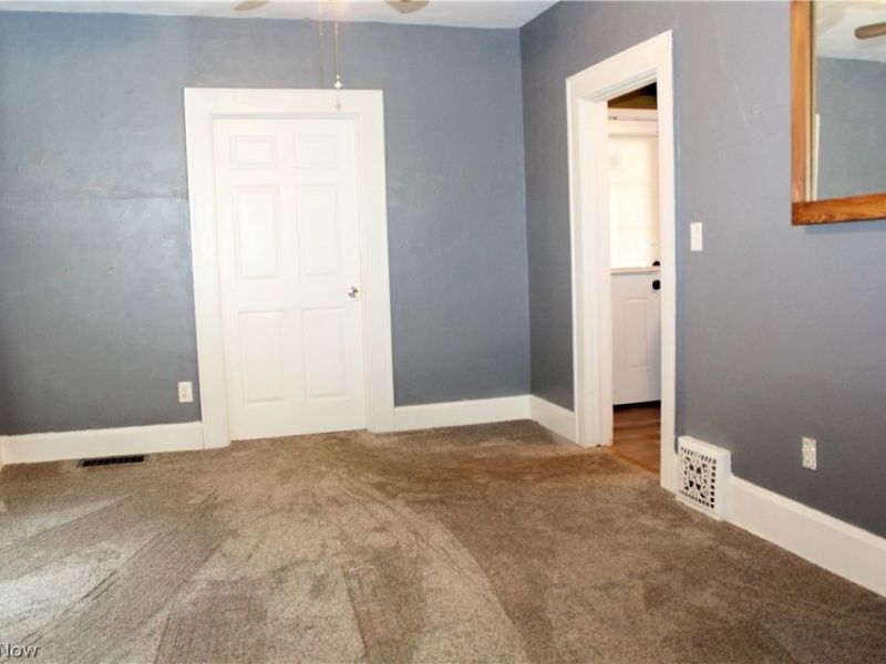 306 S Hazelwood Avenue, Youngstown, OH 44509 Photo 13