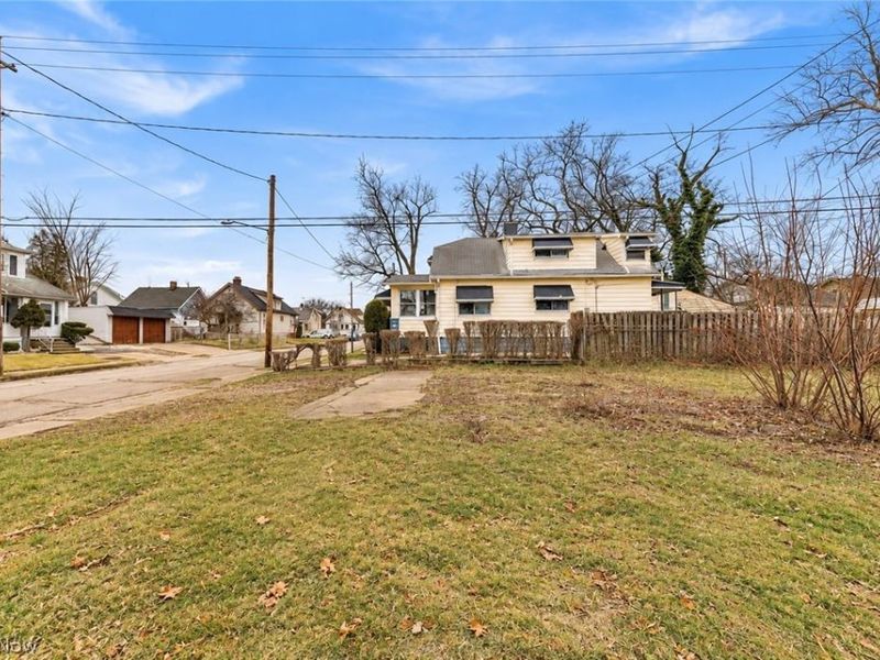 12701 Angelus Avenue, Cleveland, OH 44105 Photo 4