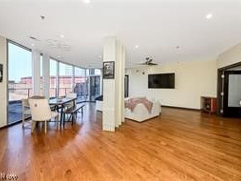 701 W Lakeside Avenue, Unit 608, Cleveland, OH 44113 Photo 13