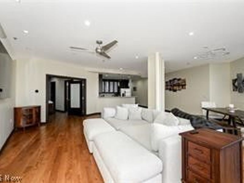 701 W Lakeside Avenue, Unit 608, Cleveland, OH 44113 Photo 14