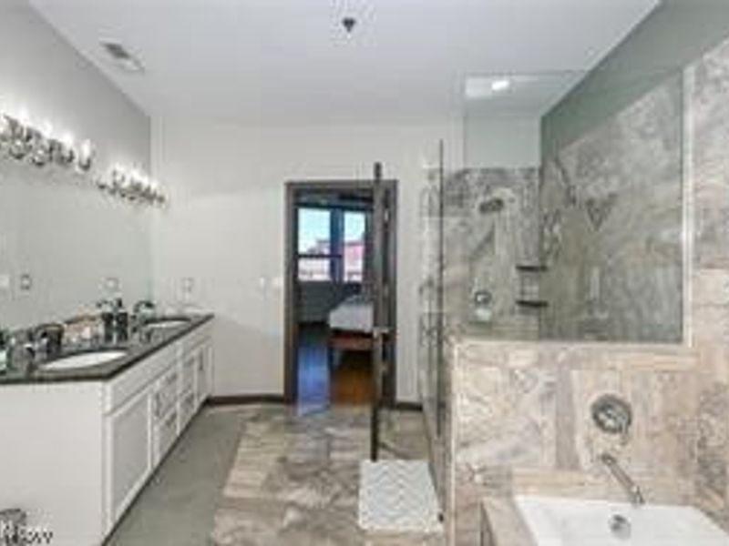 701 W Lakeside Avenue, Unit 608, Cleveland, OH 44113 Photo 21
