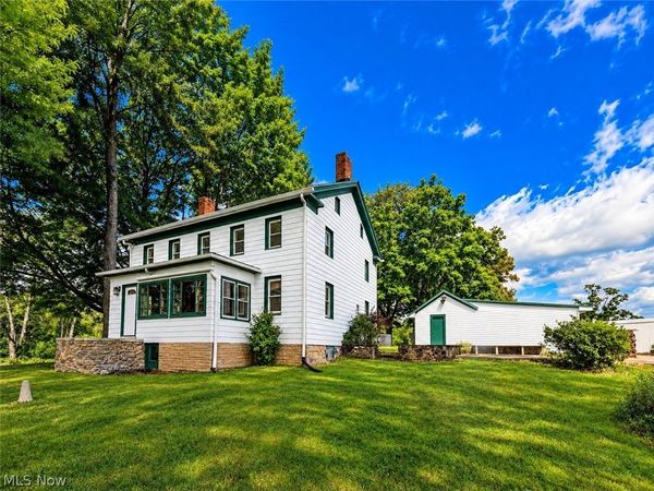 2559 Raber Road , Uniontown, OH 44685