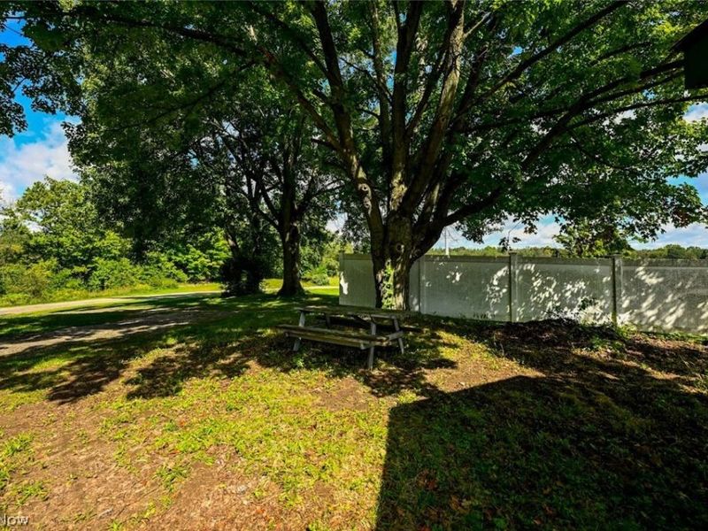 2559 Raber Road, Uniontown, OH 44685 Photo 37