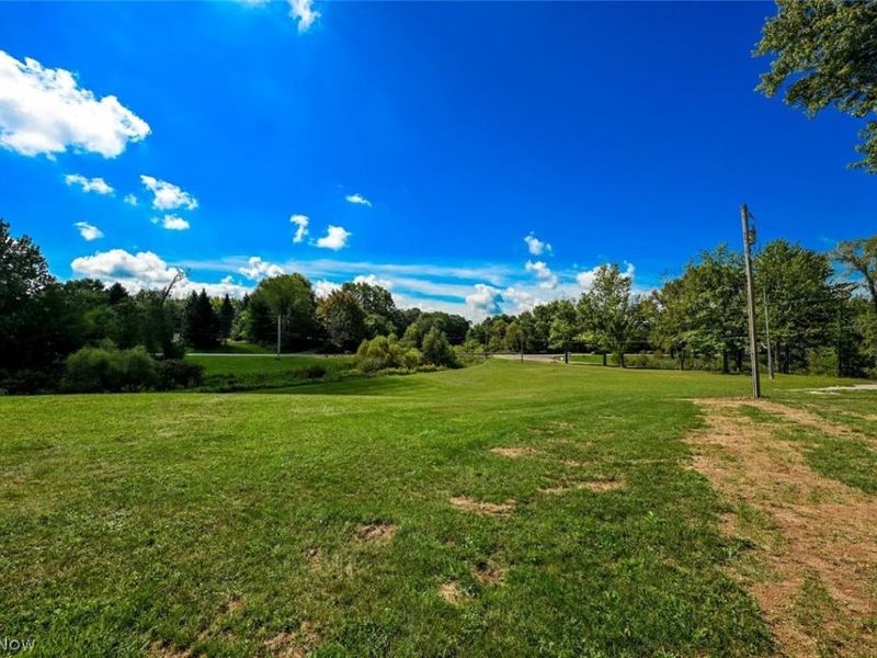 2559 Raber Road, Uniontown, OH 44685 Photo 4