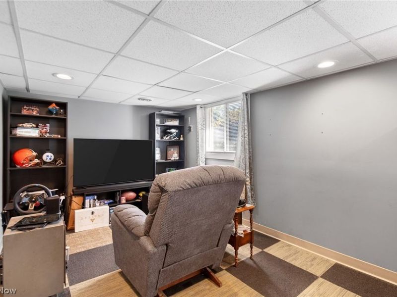 3595 Dauphin Drive NE, Canton, OH 44721 Photo 17
