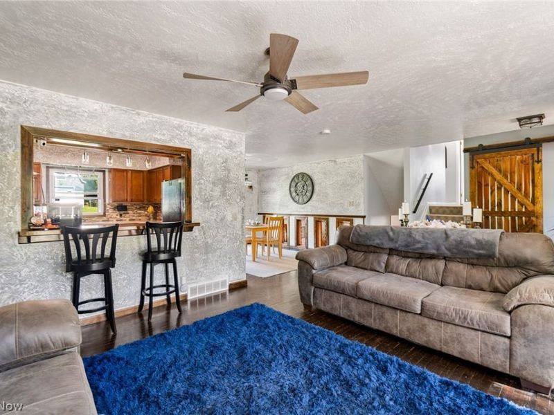 3595 Dauphin Drive NE, Canton, OH 44721 Photo 4