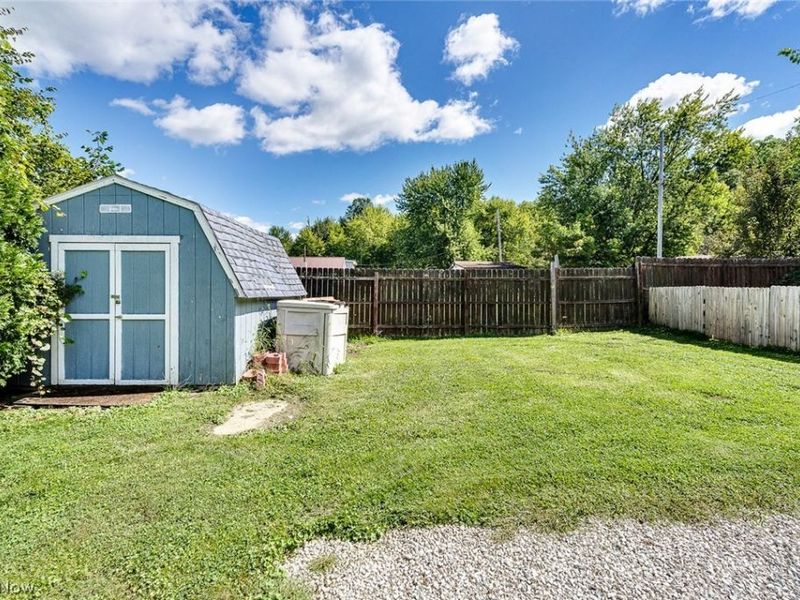 259 NE River Road, Lake Milton, OH 44429 Photo 7