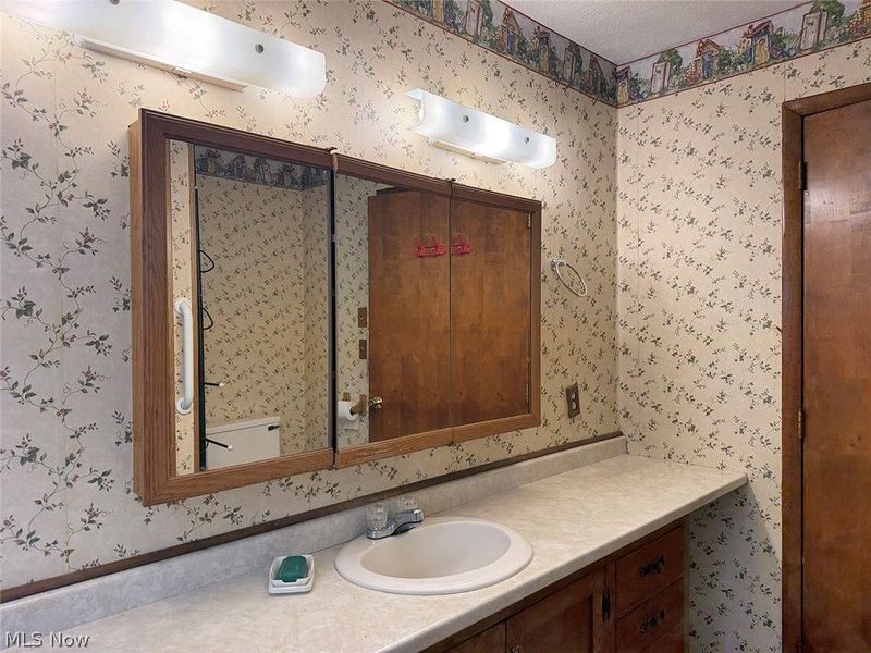 10182 Andora Road NE, East Rochester, OH 44625 Photo 19