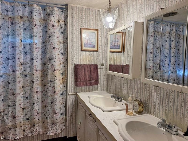 10182 Andora Road NE, East Rochester, OH 44625 Photo 26