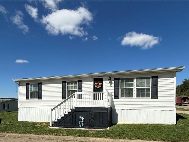 11608 NE 4th Street, Magnolia, OH 44643 Photo 2