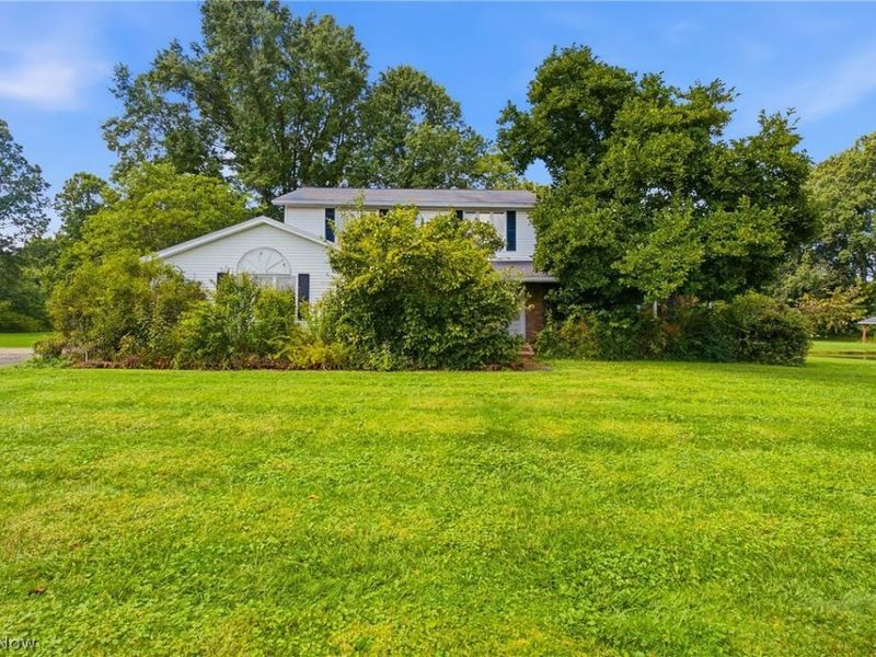 11225 Freshley Avenue NE, Alliance, OH 44601 Photo 2