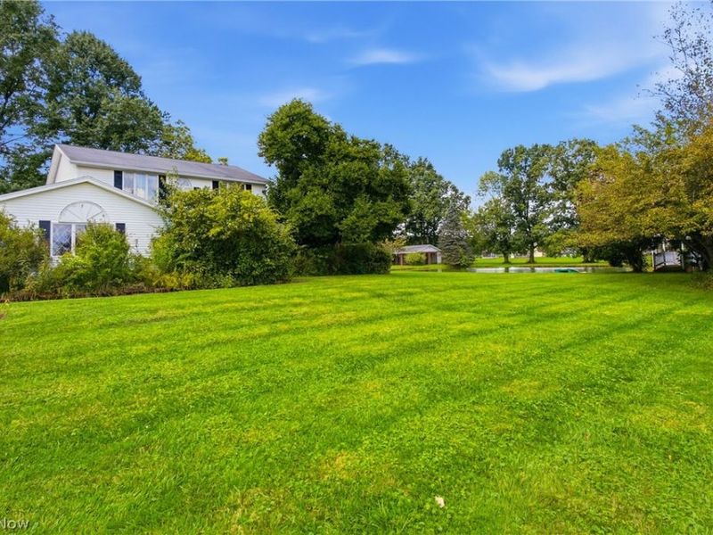 11225 Freshley Avenue NE, Alliance, OH 44601 Photo 3