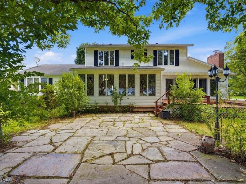 11225 Freshley Avenue NE, Alliance, OH 44601 Photo 4