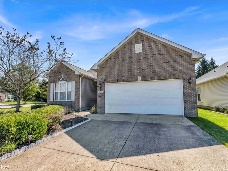 4201 Brooks Court , Lorain, OH 44053 Photo 2