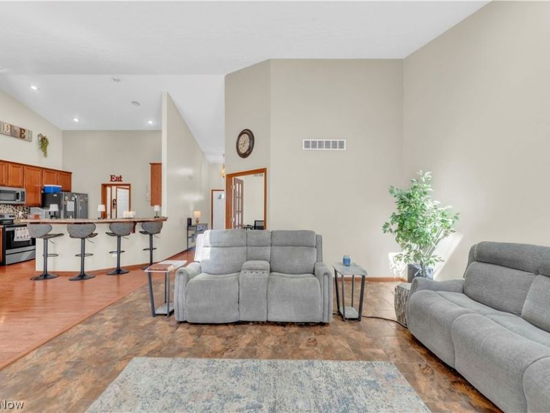 4201 Brooks Court , Lorain, OH 44053 Photo 6