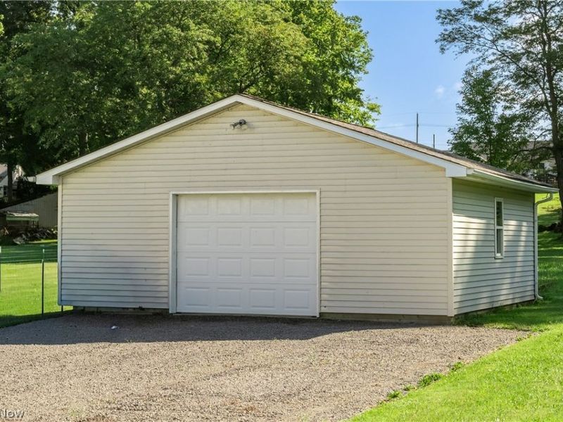 1064 Fairfield School Road, Columbiana, OH 44408 Photo 7