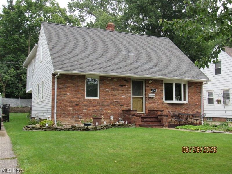 1733 E 238th Street, Euclid, OH 44117 Photo 2