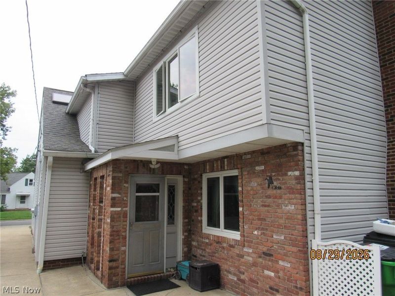 1733 E 238th Street, Euclid, OH 44117 Photo 4
