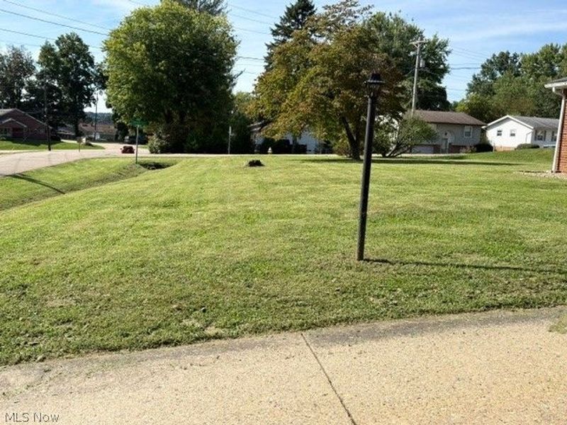 308 Snearly Drive, Marietta, OH 45750 Photo 3
