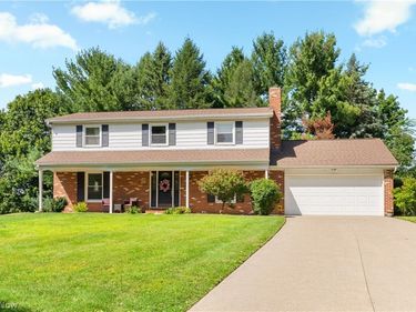 517 Winston Avenue NE, North Canton, OH 44720