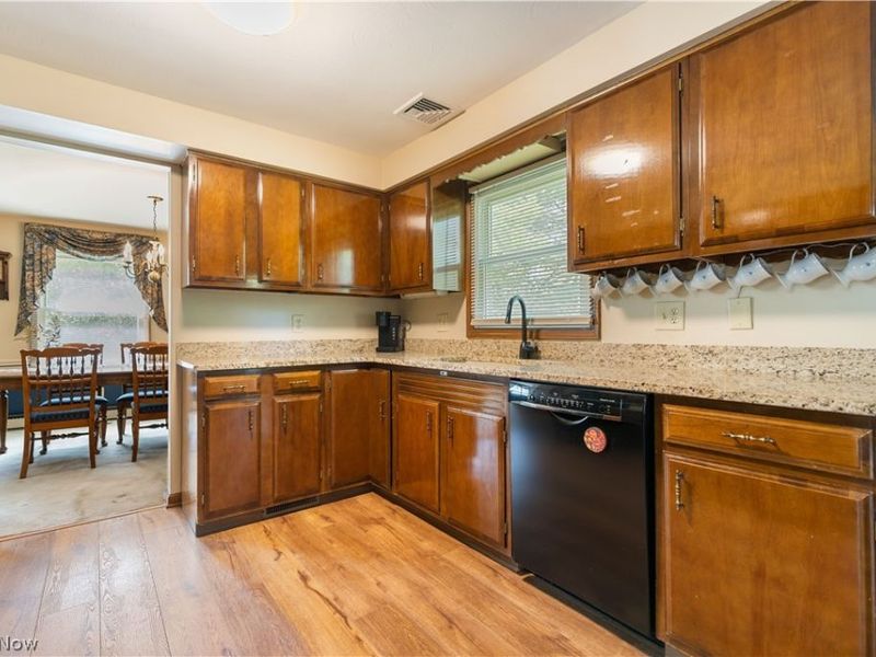 517 Winston Avenue NE, North Canton, OH 44720 Photo 11