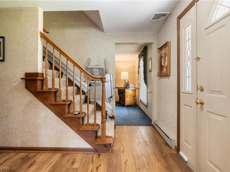 517 Winston Avenue NE, North Canton, OH 44720 Photo 5