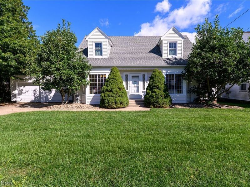 691 E Ford Avenue, Barberton, OH 44203 Photo 1