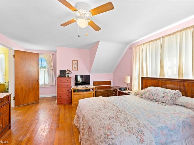 691 E Ford Avenue, Barberton, OH 44203 Photo 16