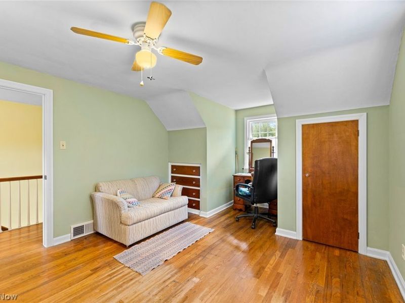 691 E Ford Avenue, Barberton, OH 44203 Photo 22