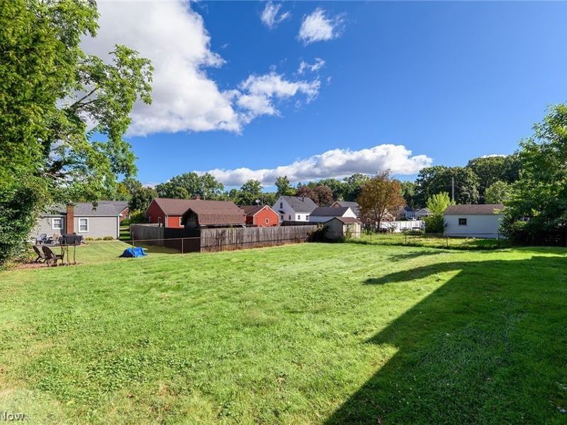 691 E Ford Avenue, Barberton, OH 44203 Photo 29