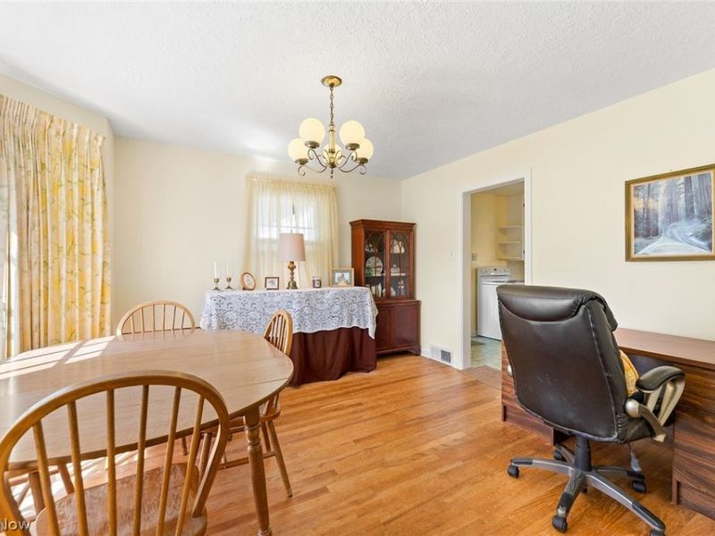 691 E Ford Avenue, Barberton, OH 44203 Photo 6