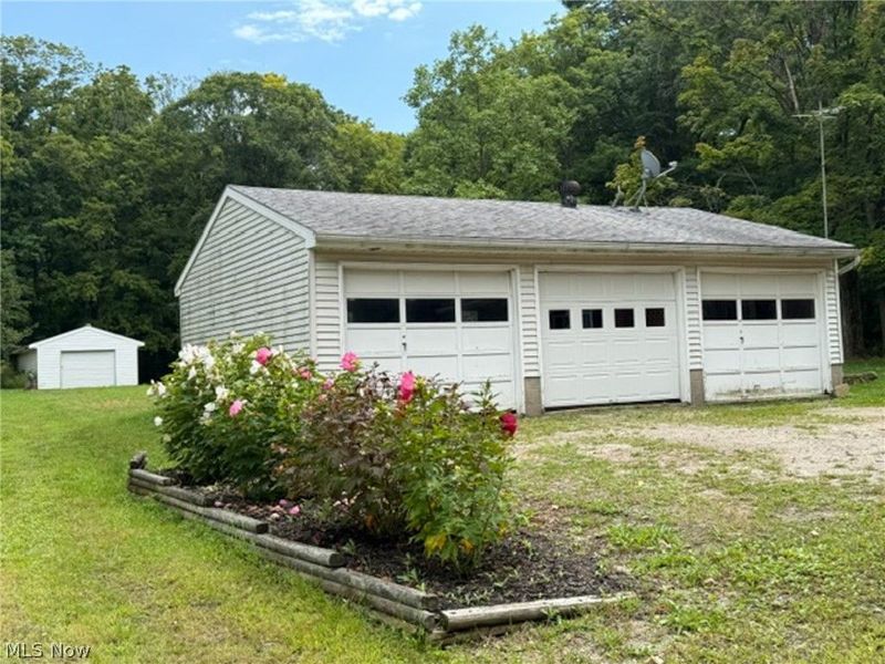6464 Mahoning Avenue NE, Alliance, OH 44601 Photo 3