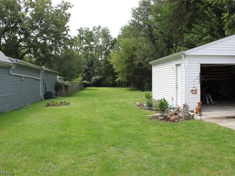 3748 Cress Road, Cleveland, OH 44111 Photo 11