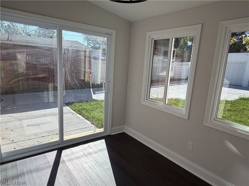 17012 Eldamere Avenue, Cleveland, OH 44128 Photo 11