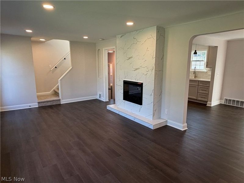 17012 Eldamere Avenue, Cleveland, OH 44128 Photo 2