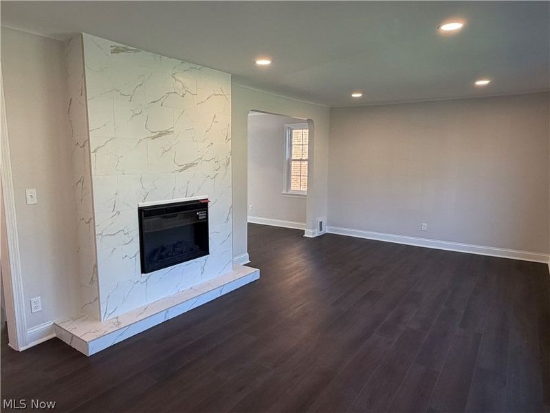 17012 Eldamere Avenue, Cleveland, OH 44128 Photo 6