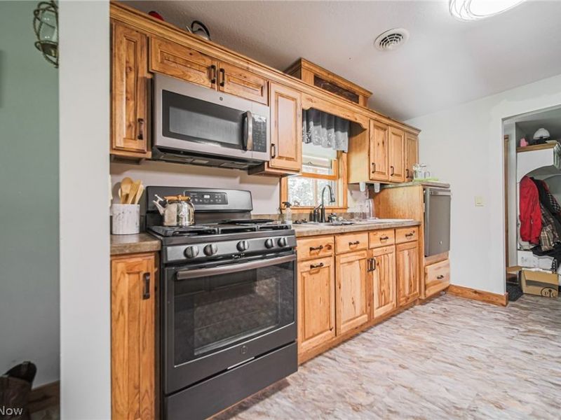 74333 Irish Ridge Road , Kimbolton, OH 43749 Photo 9