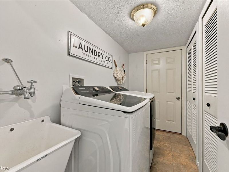 384 Clearbrook Drive, Avon Lake, OH 44012 Photo 29