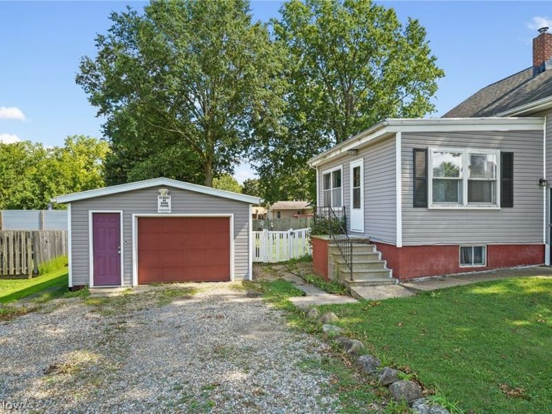 3051 Perrydale Street NW, Uniontown, OH 44685 Photo 28