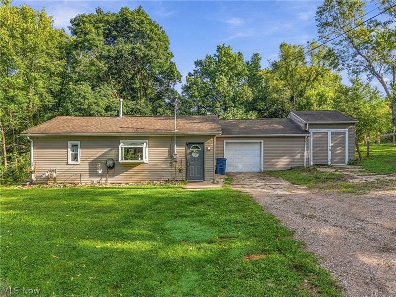 11451 Lloyd Street NW, Canal Fulton, OH 44614 Photo 2
