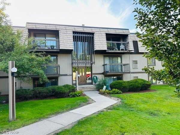 9530 Cove Drive , North Royalton, OH 44133