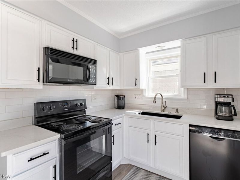 3342 W 155th Street, Cleveland, OH 44111 Photo 9