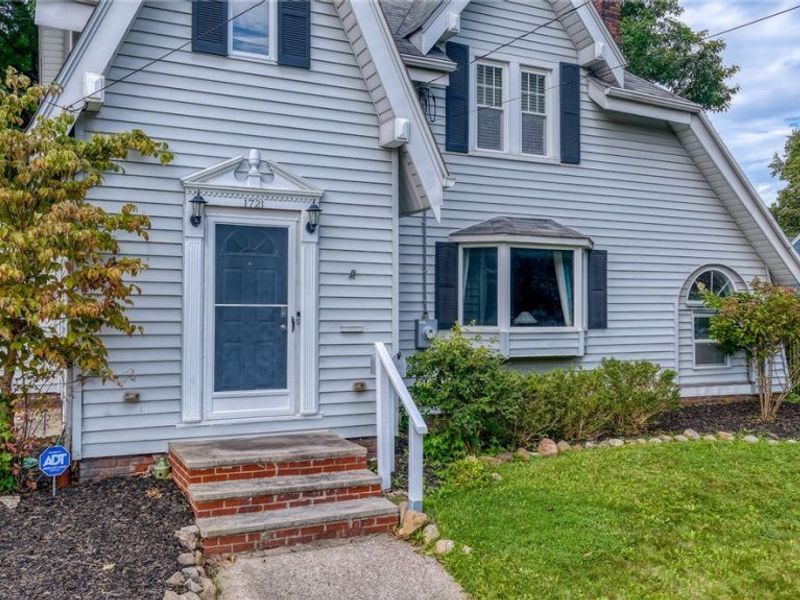 1721 Grant Avenue, Cuyahoga Falls, OH 44223 Photo 2